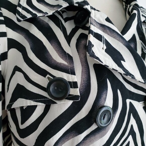 Josephine Chaus Mob Wife Double Breasted Blazer Button Lined Zebra Animal Print - Picture 5 of 16